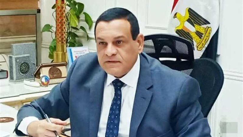 محافظ البحيرة يهنئ