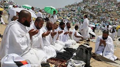 السعودية تستقبل أولى رحلات الحج