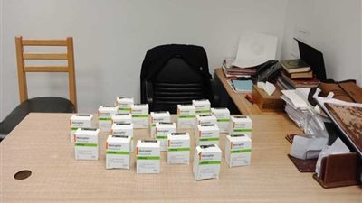 جمارك مطار برج العرب تحبط محاولة تهريب كمية من الأدوية