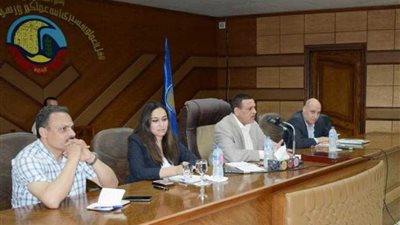 محافظ البحيرة: سحب رخصة أي سائق حال استغلاله المواطنين