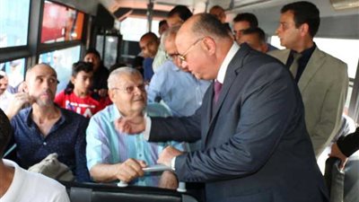 محافظ القاهرة: سحب تراخيص سيارات تلاعبت بالأجرة