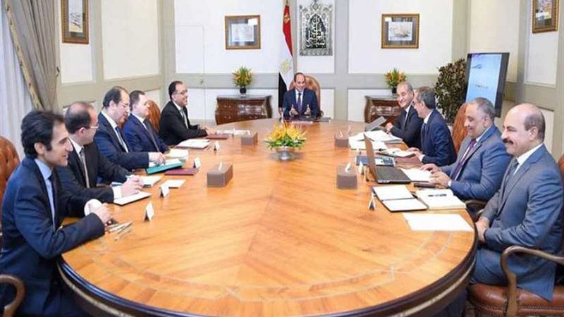 السيسى يجتمع بالوزراء