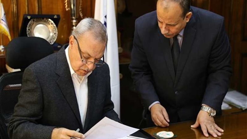 محافظ قنا يعتمد التسعيرة