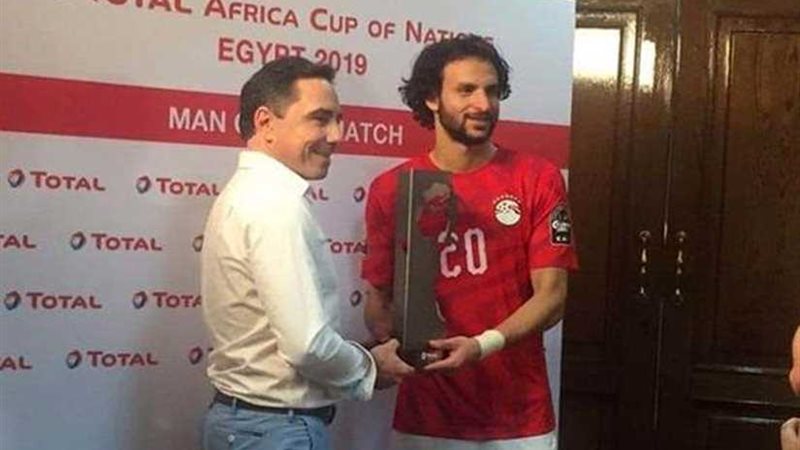 الكاف يشيد بالثنائي