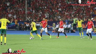 بداية الشوط التاني لمنتخب مصر وجنوب إفريقيا (صور)