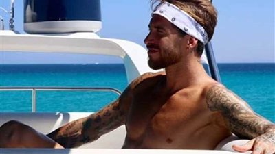 راموس نجم ريال مدريد الإسباني يغادر الغردقة بعد إجازة سياحية