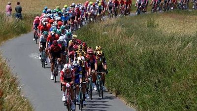 فريق هولندي بطلا لبطولة فرنسا للدراجات