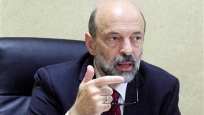 رئيس الوزراء الأردني يلتقي نظيره الفلسطيني