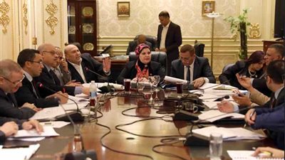 القوي العاملة تستكمل مناقشة التأمينات الجديد