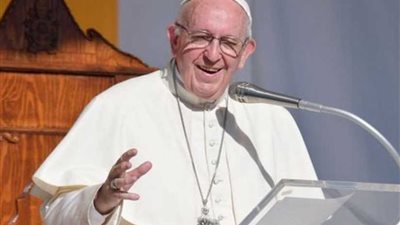 بابا الفاتيكان يصلي من أجل المهاجرين