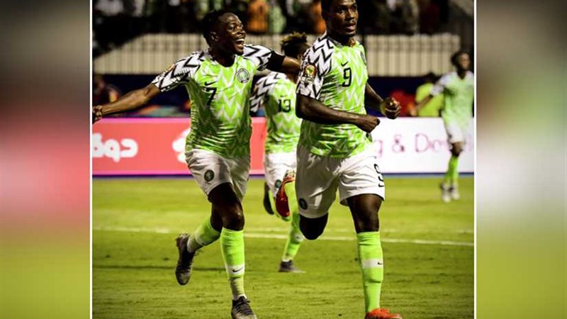 نسور نيجيريا تطيح