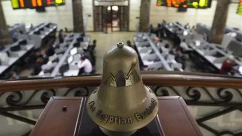 أداء متباين لمؤشرات