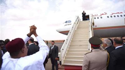 الرئيس السيسي يعود إلى أرض الوطن قادمًا من النيجر