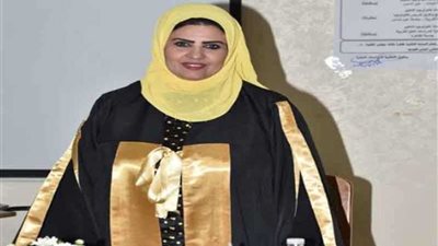 تدريس تكنولوجيا التعليم مع مقررات إلكترونية في رسالة دكتوراه