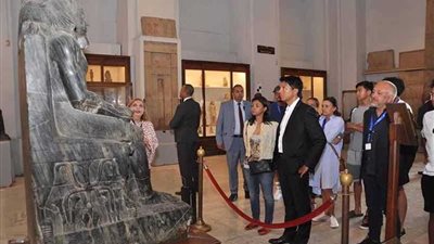 رئيس مدغشقر يعبر عن إعجابه الشديد بآثار المتحف المصري بالتحرير