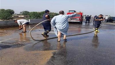 انقلاب سيارتين نقل ثقيل بإقليمي المنوفية.. (صور)