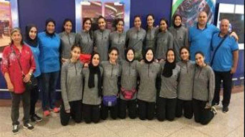 ناشئات اليد أمام