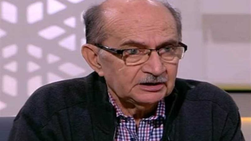 تشييع جثمان الناقد