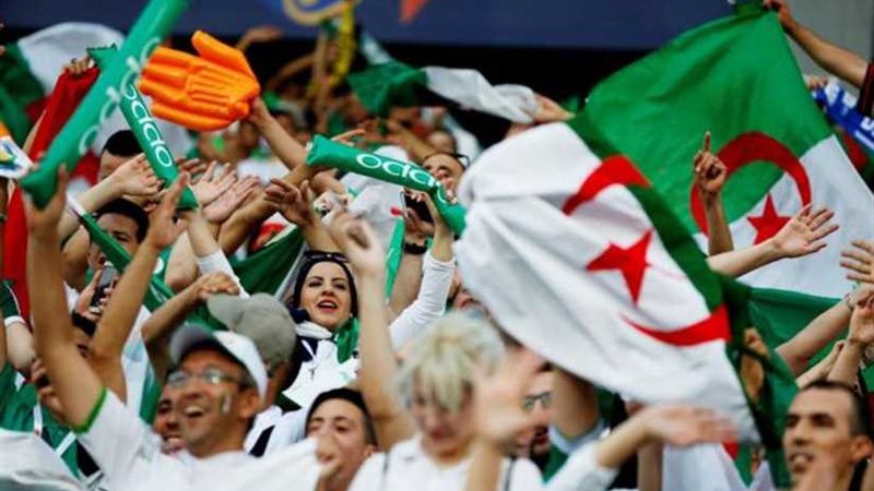 1500 مشجع جزائرى