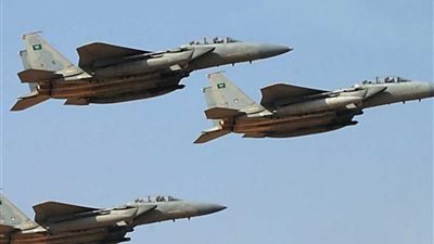 التحالف العربي يستهدف تعزيزات حوثية في البيضاء باليمن