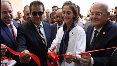 الجامعة الأمريكية بالقاهرة تطور ثلاثة مراكز مهنية بجامعة الزقازيق