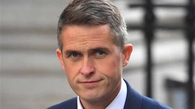 لندن: نشر سفينتنا الحربية بالخليج لضمان حرية الملاحة