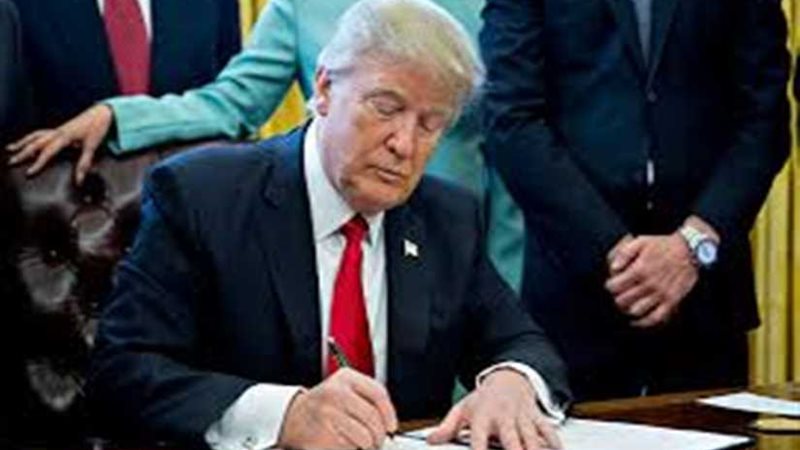 ترامب يفتتح بالبيت