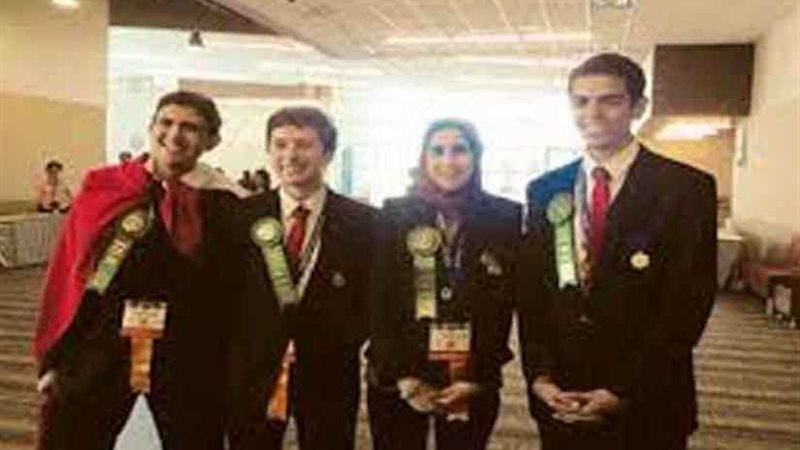 طلاب هندسة مصريون