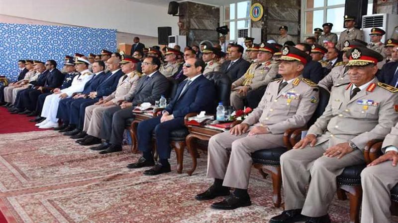 الرئيس يشهد حفل تخرج