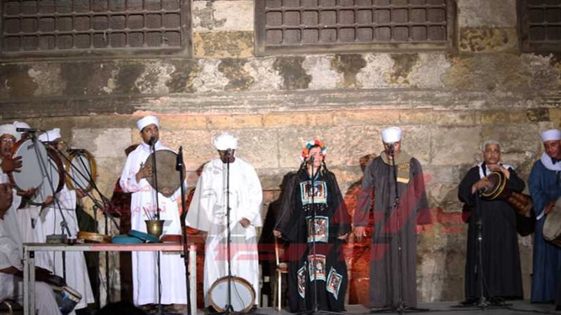 عرض فرقة الطبول النوبية