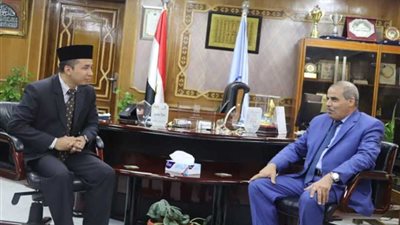 رئيس جامعة الأزهر يستقبل وفدًا إندونيسيًا