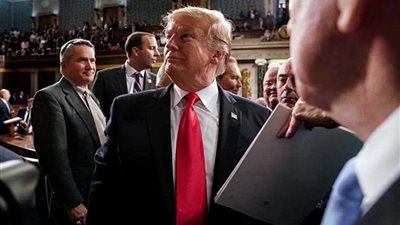 النواب الأمريكي يصوت على قرار لمساءلة ترامب بغرض عزله