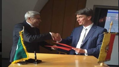 بالصور.. المنيا توقع مع ألمانيا اتفاقية تعاون في مجالي الترويج السياحي وإدارة المخلفات الصلبة