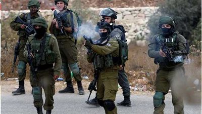 إصابة 10 فلسطينيين برصاص الاحتلال الإسرائيلي شرق قطاع غزة في جمعة 