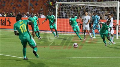انطلاق الشوط الثاني من مباراة الجزائر والسنغال