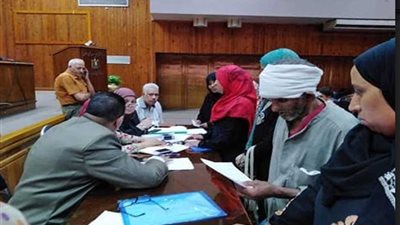 محافظ أسيوط: لقاءات أسبوعية مع ذوي الإعاقة لمناقشة طلباتهم واحتياجاتهم