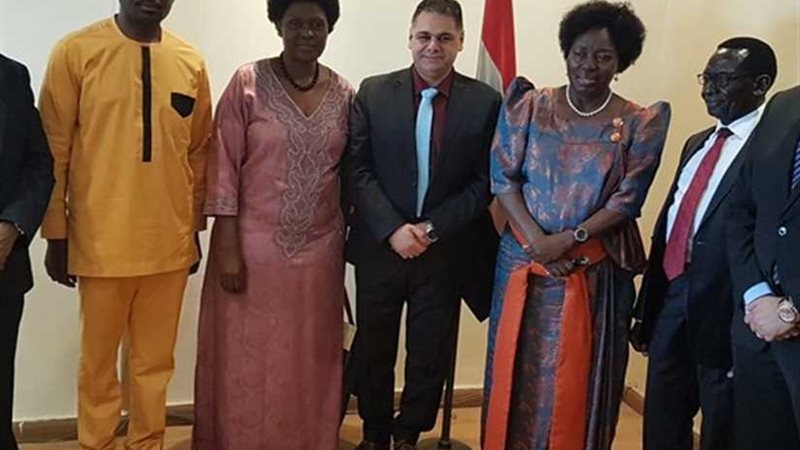 أوغندا تستعين بالخبرة