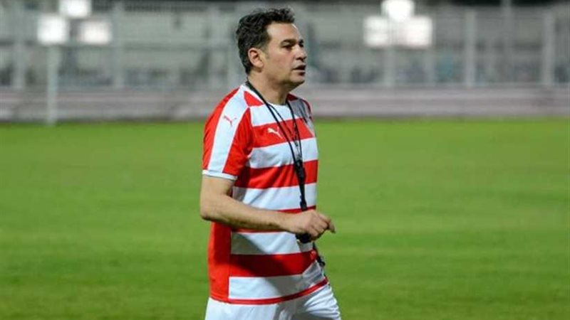 جلال يحاضر لاعبي