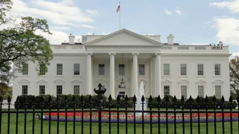 البيت الأبيض حول