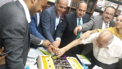 بالصور.. حفل توقيع كتاب 