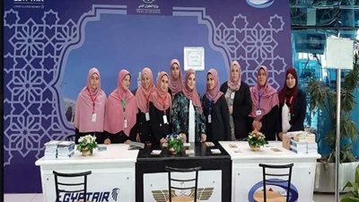 وعاظ وواعظات الأزهر يواصلون حملاتهم داخل المطارات للتوعية بمناسك الحج