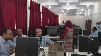 100 متردد على معامل التنسيق بفرع مكتب التنسيق الرئيسي بجامعة المنيا