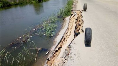 انهيار جزئي بكوبري 