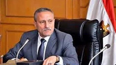 تكريم مسؤول تعليم الإسماعيلية لنجاحه في تنفيذ المبادرة الرئاسية 