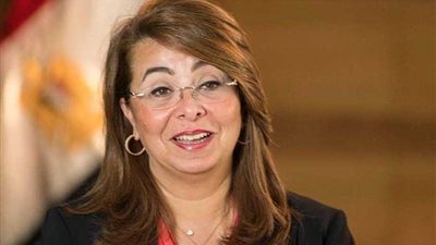 والي تتابع التفويج الأول لحجاج الجمعيات الأهلية