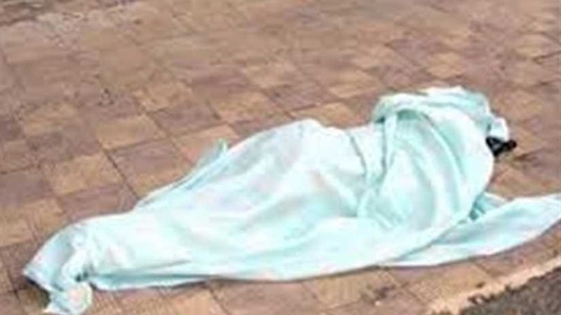 بائع يقتل عاملًا