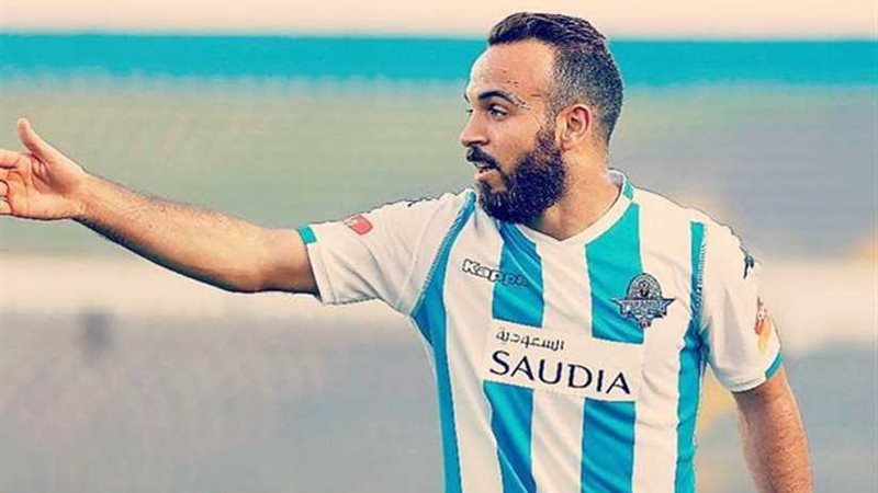 الأهلي يحصل على توقيع