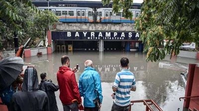 قتلى ومشردون جراء فيضانات ضربت تركيا