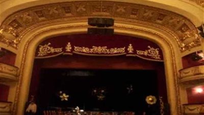 جمهور جرش يردد الأغاني التراثية المصرية مع فرقة أوبرا الإسكندرية