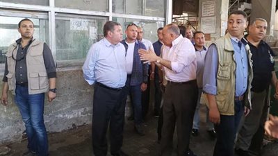 وزير قطاع الأعمال العام بتفقد مصانع راكتا لصناعة الورق